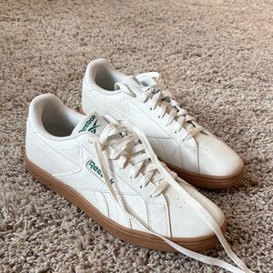 Reebok Men's White Sneakers with Brown Soles